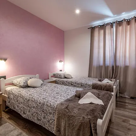 Mia, Your Warm And Sunny Family Getaway Nyaraló Cere