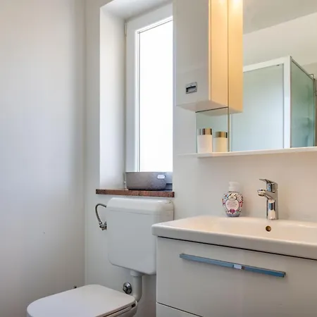 Mia, Your Warm And Sunny Family Getaway Holiday home Cere
